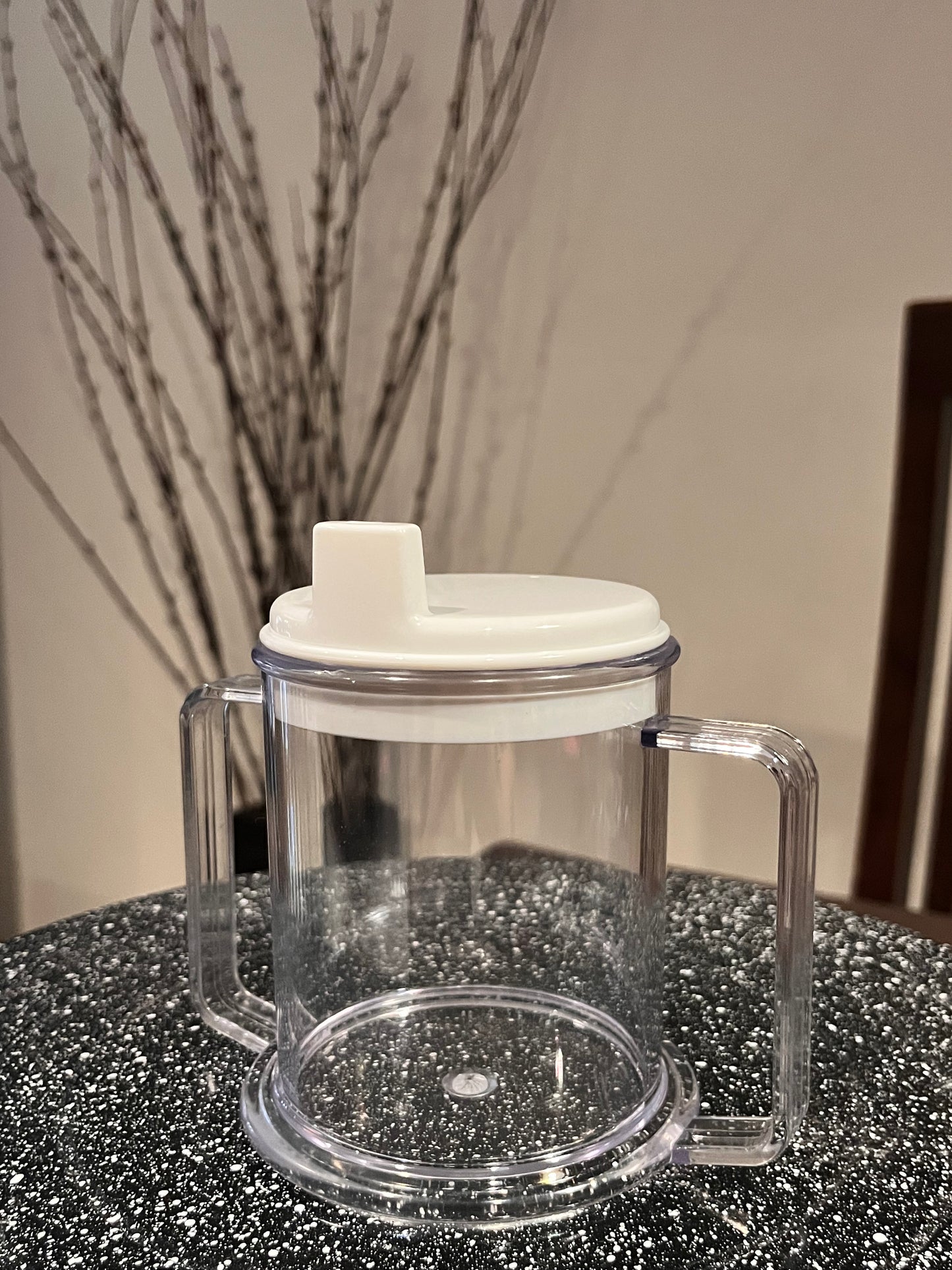 Independent drinking cup